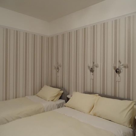 Adam Guest House Perth Luaran gambar